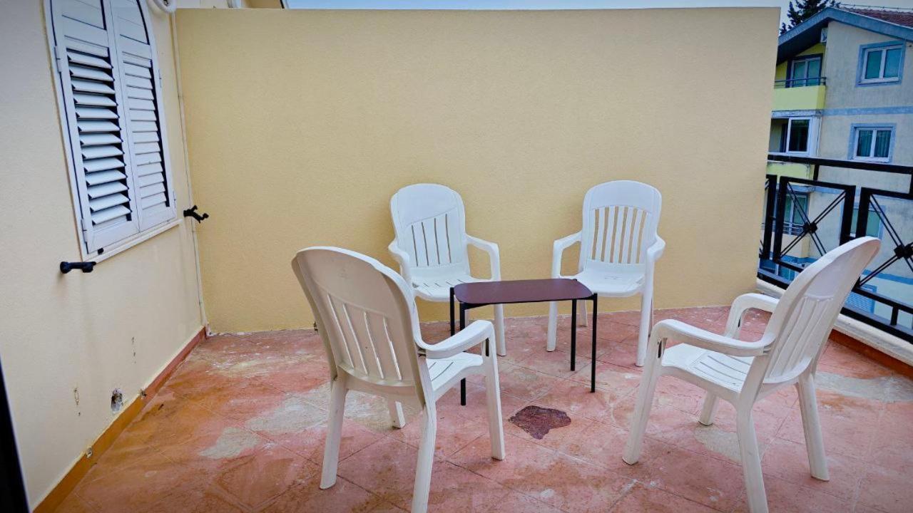 Apartmani Radovic Bijela Eksteriør billede